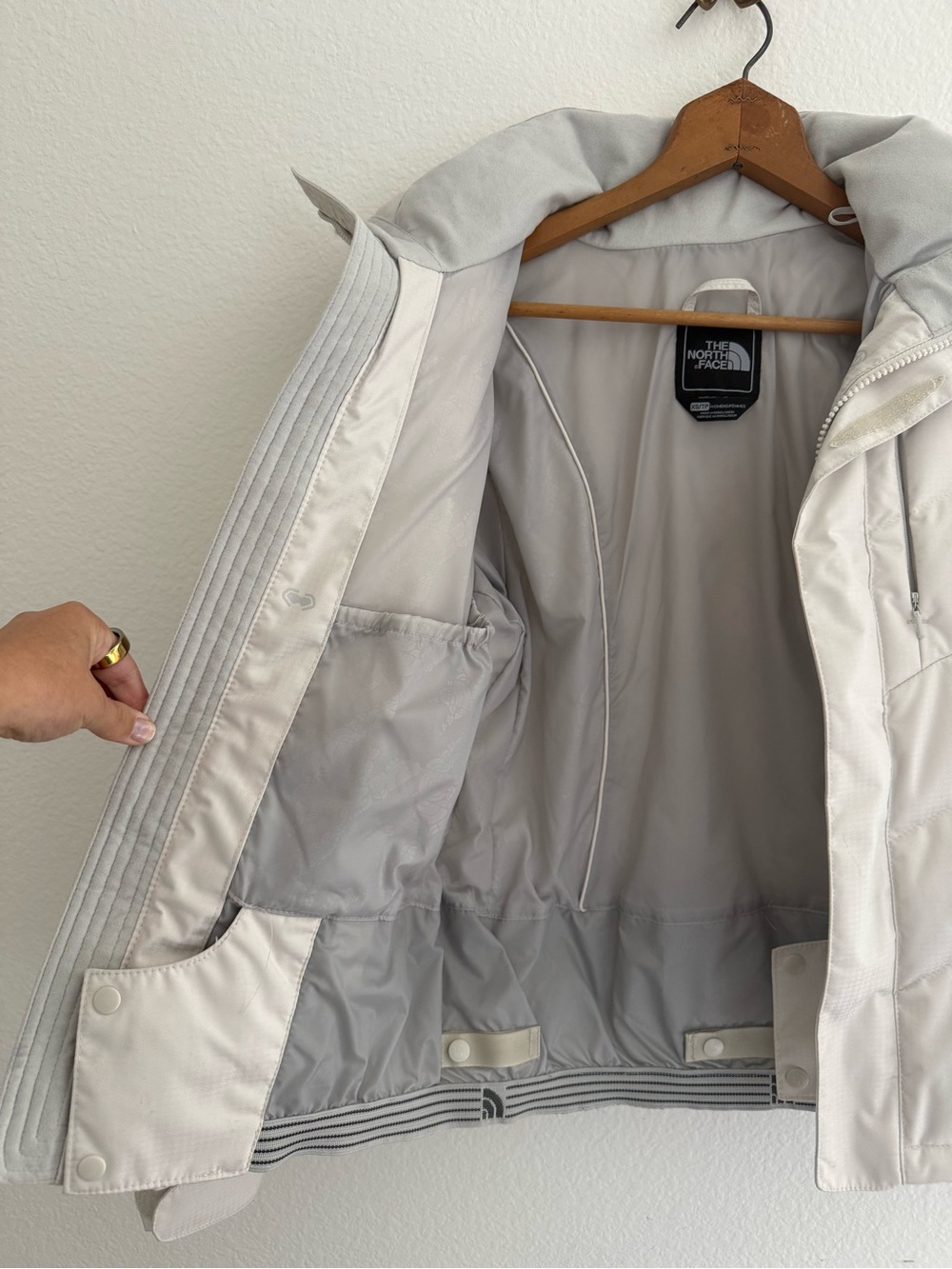The North Face Women's Amry Down Puffer XS White - Picture 8 of 8